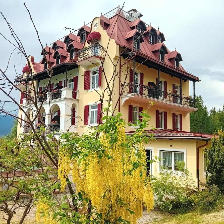 Hotel Regina Del Bosco Ronzone Esterno foto