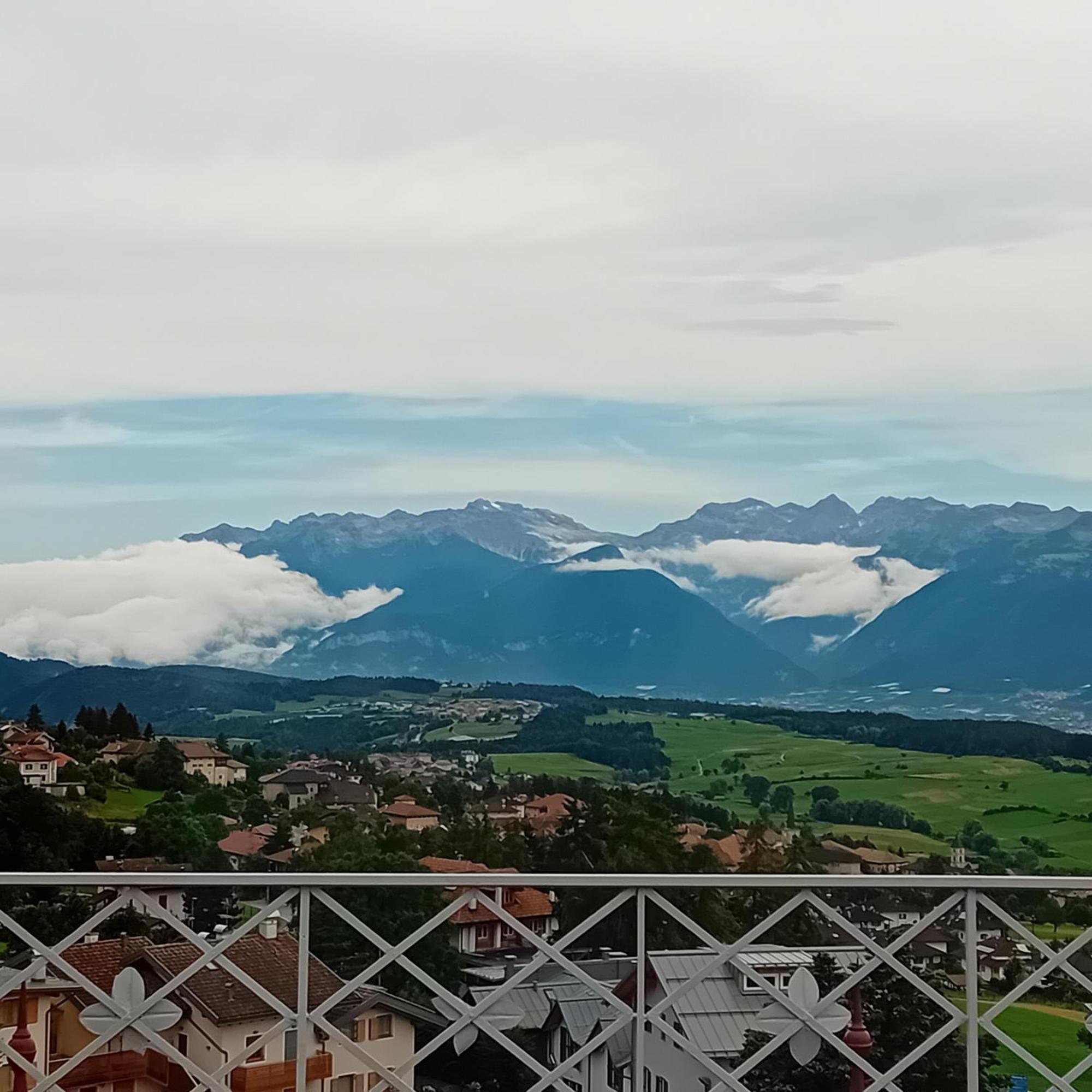 Hotel Regina Del Bosco Ronzone Esterno foto