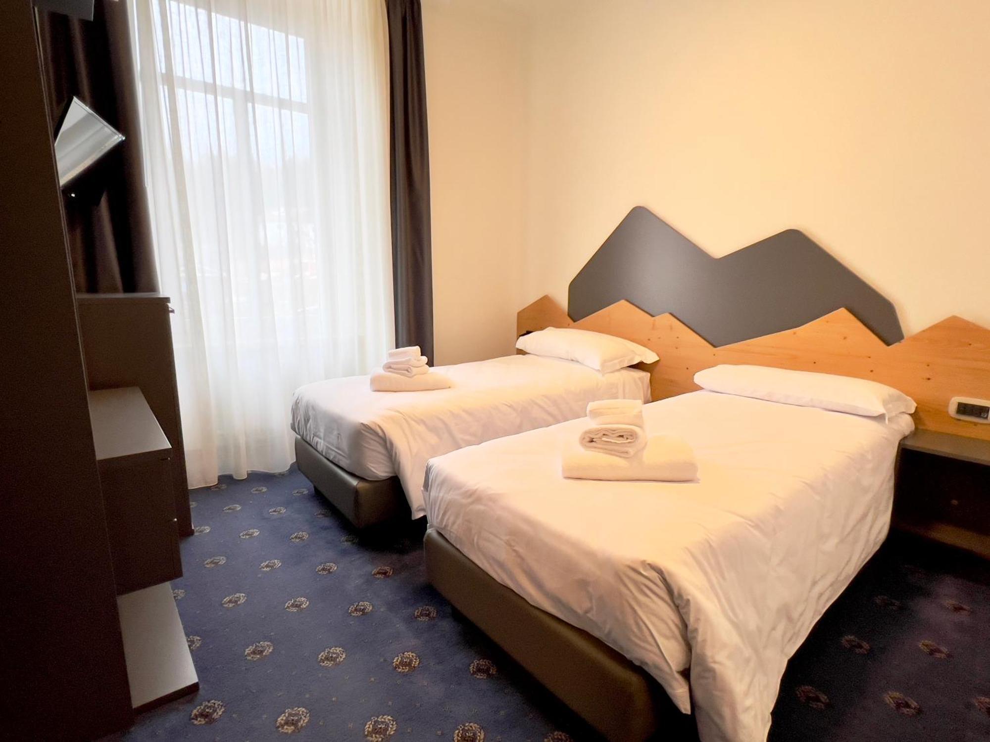Hotel Regina Del Bosco Ronzone Esterno foto