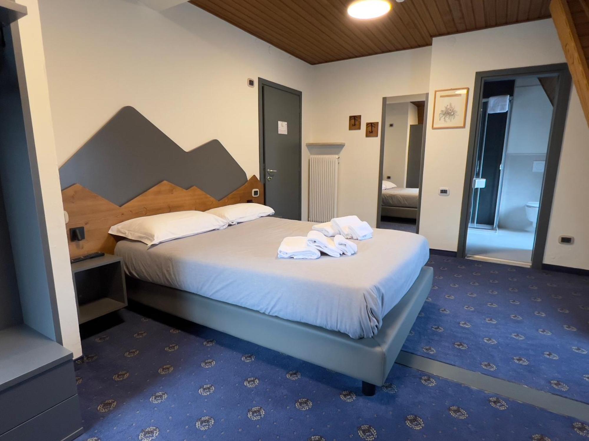 Hotel Regina Del Bosco Ronzone Esterno foto
