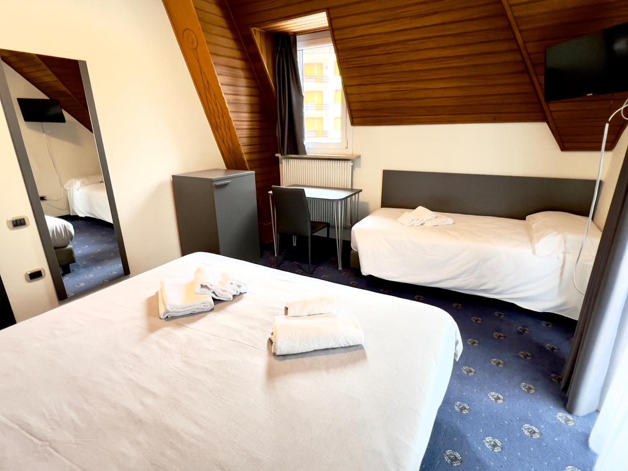 Hotel Regina Del Bosco Ronzone Esterno foto