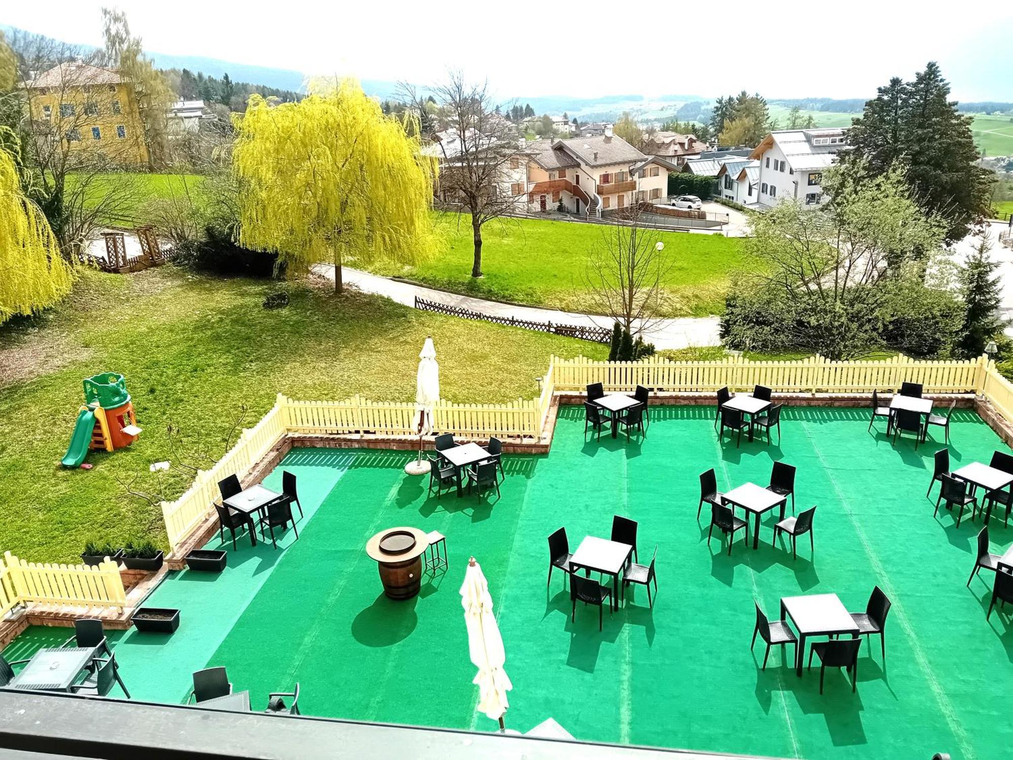 Hotel Regina Del Bosco Ronzone Esterno foto