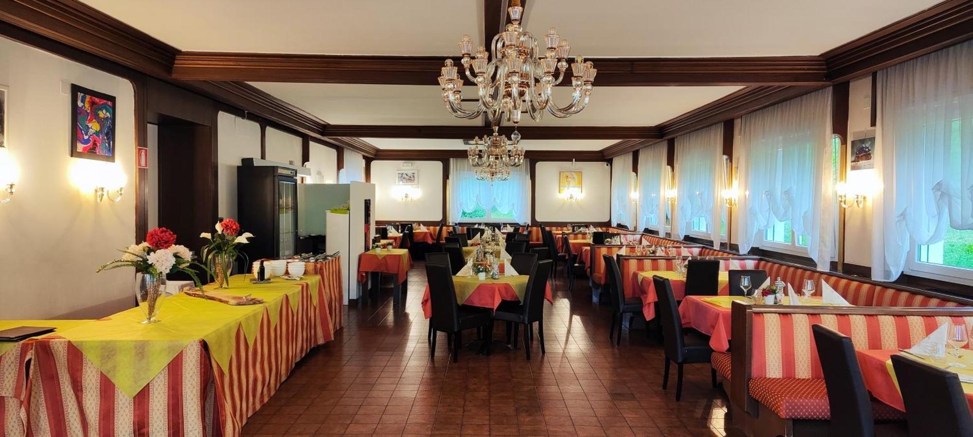 Hotel Regina Del Bosco Ronzone Esterno foto