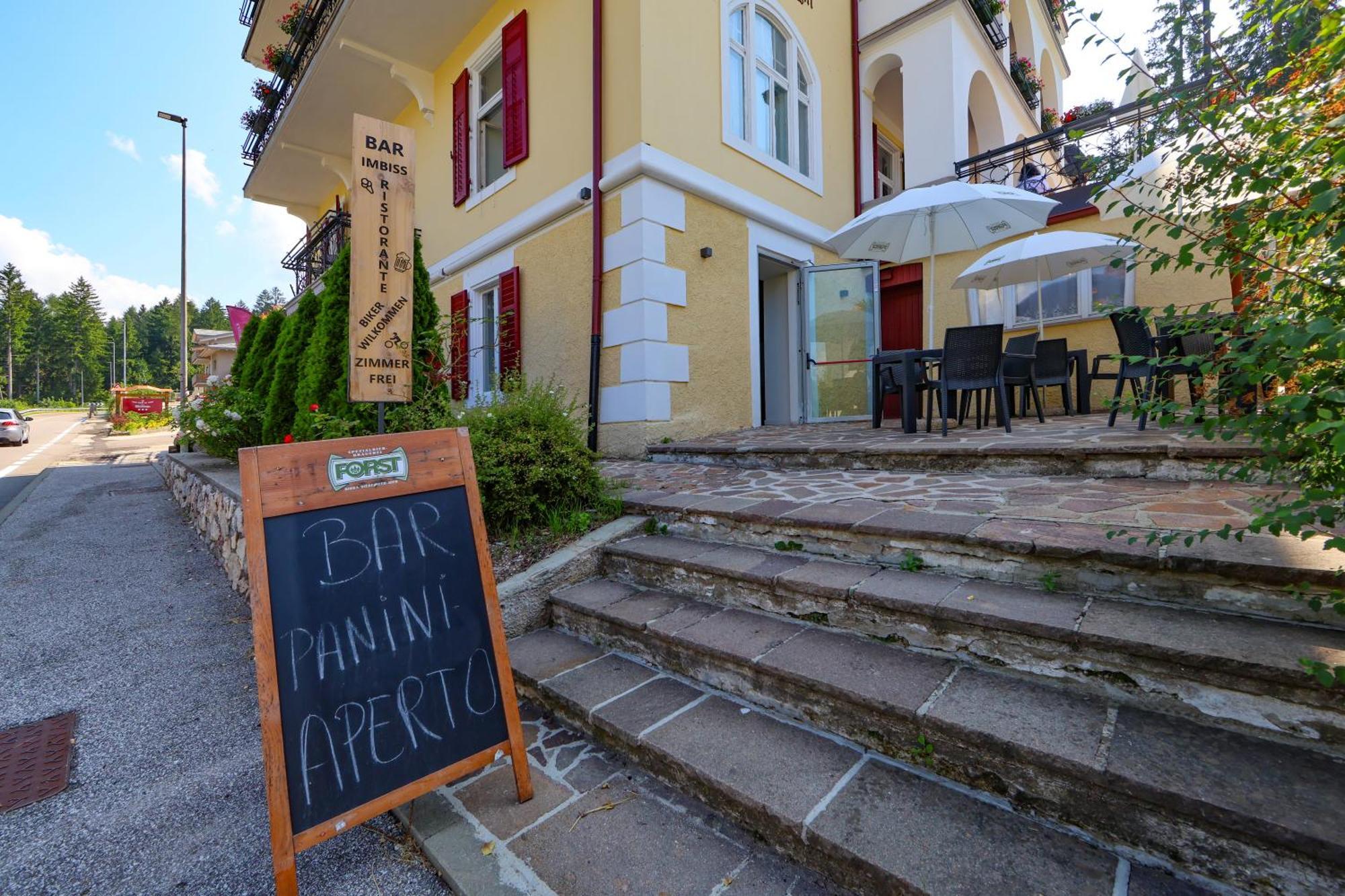 Hotel Regina Del Bosco Ronzone Esterno foto