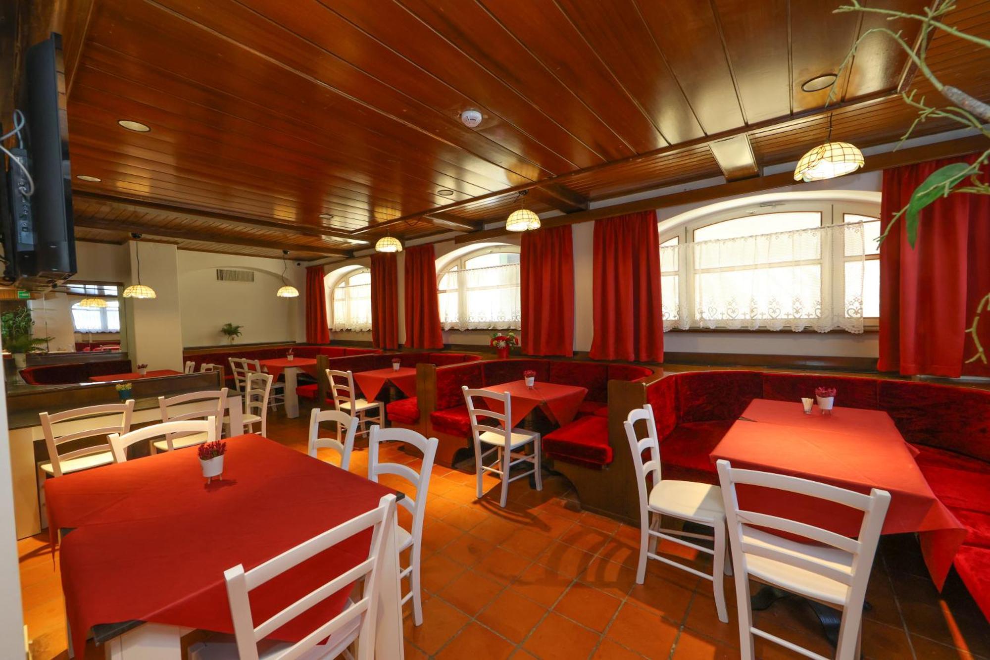 Hotel Regina Del Bosco Ronzone Esterno foto