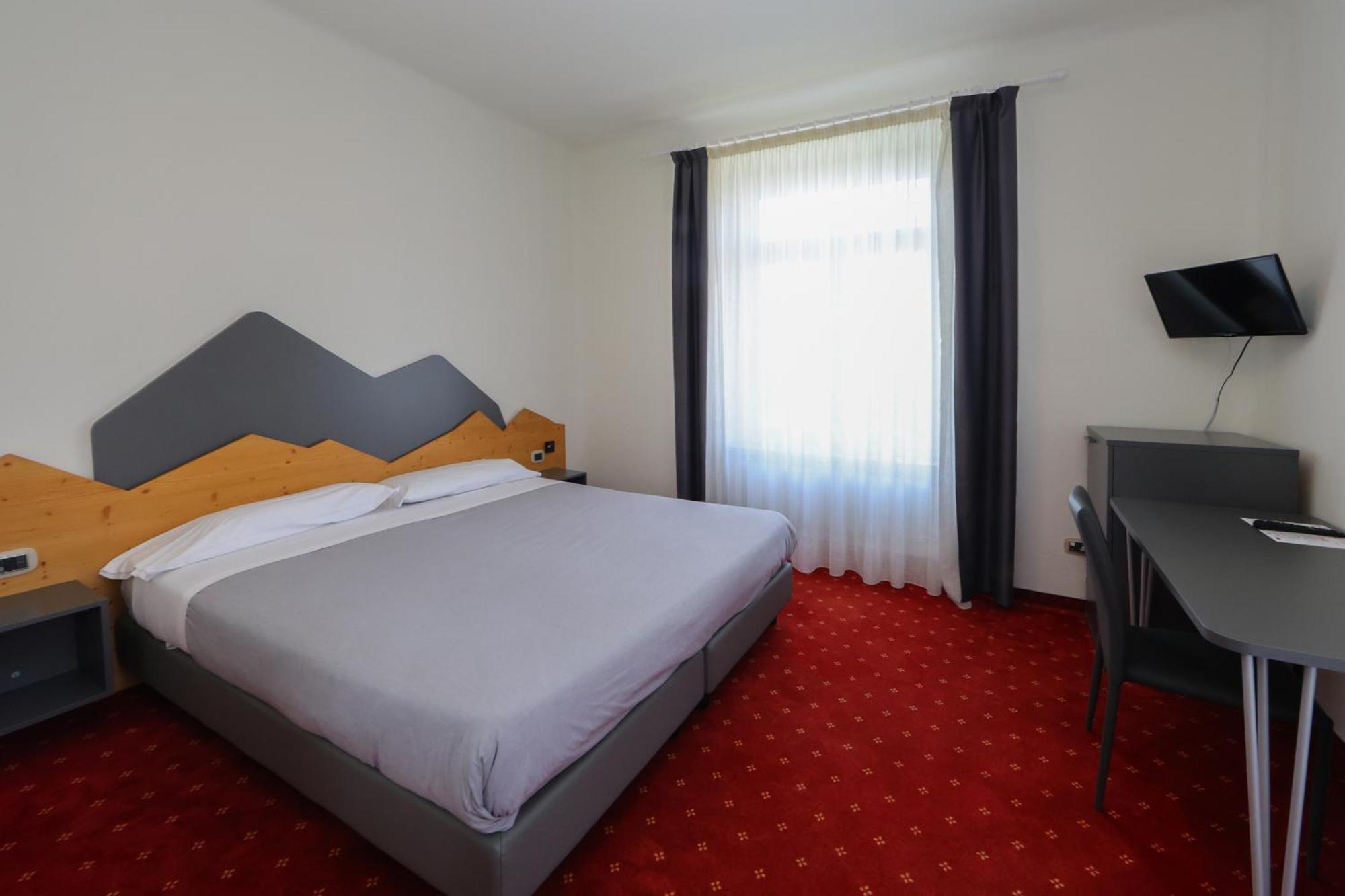 Hotel Regina Del Bosco Ronzone Esterno foto