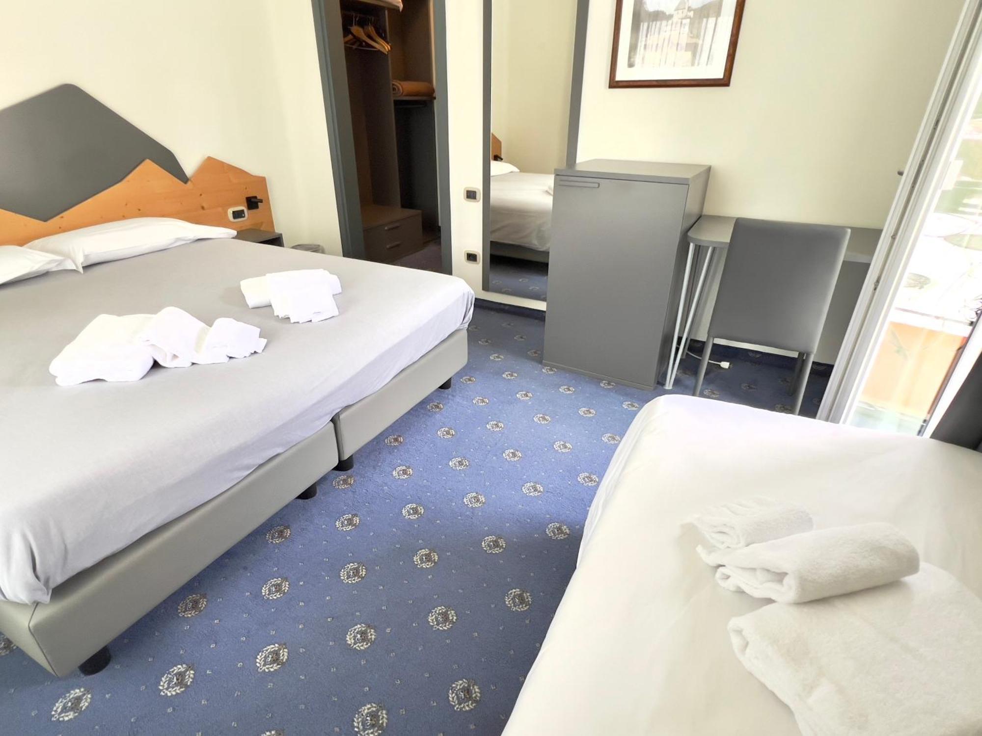 Hotel Regina Del Bosco Ronzone Esterno foto